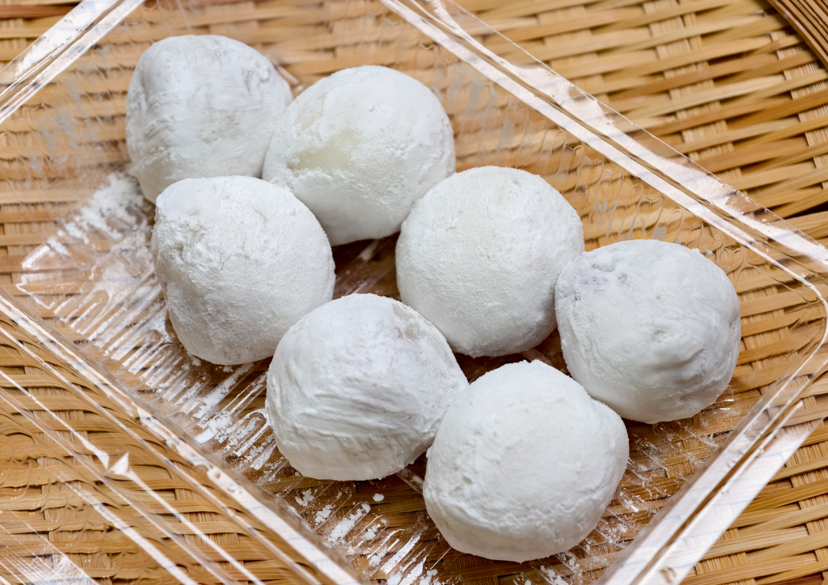 [高雄麻糬推薦]林記手工麻糬-超扯一顆10元草莓麻糬~繽紛口味草莓大福也只要45! @美食好芃友（芃芃）