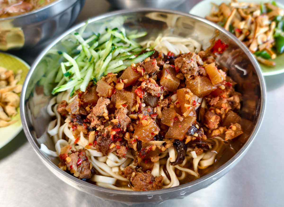 [宅配甜點]Vanessa’s Bakery凡內莎烘焙工作室-薰衣草甜禮★天然薰衣草焦糖洋梨生乳酪蛋糕 捨不得吃的藝術品蛋糕 母親節蛋糕推薦 @美食好芃友（芃芃）