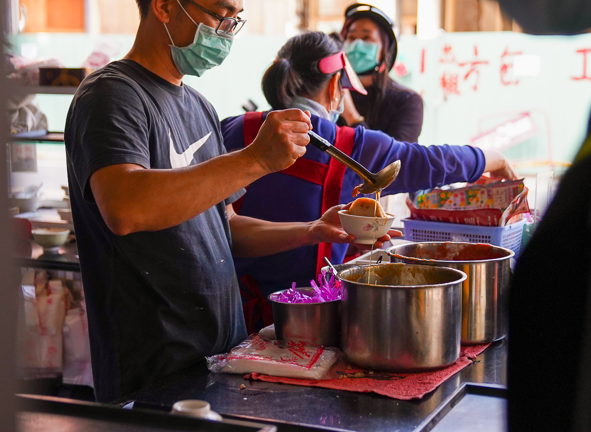 [嘉義美食]華南碗粿-一賣一甲子!嘉義東市場在地人早餐~樸實碗粿超好吃 @美食好芃友