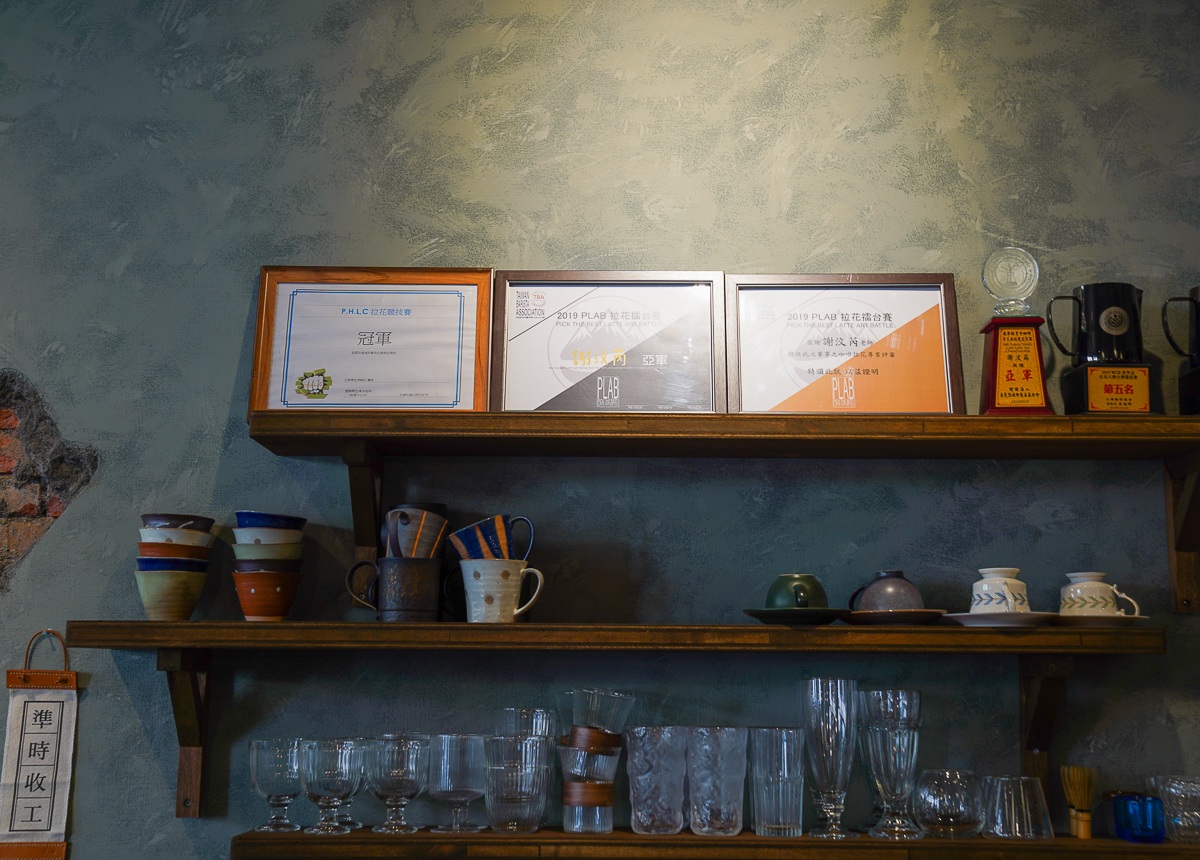 [高雄咖啡店推薦]RanGerハス-日系工業風老屋個性咖啡店!超水準咖啡拉花~ @美食好芃友