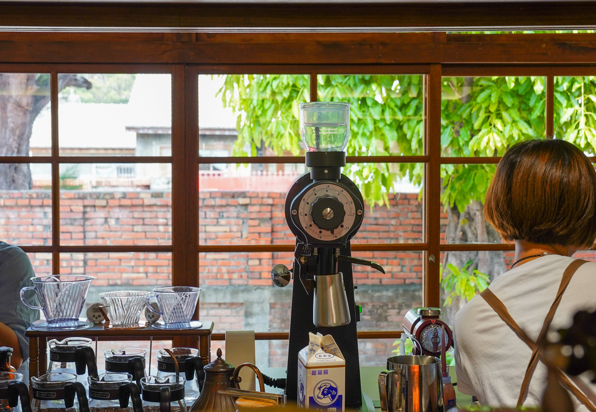 [高雄眷村美食]Donkey Lab驢子實驗室-開在黃埔新村的高雄咖啡館!迷人日式宿舍喝咖啡、吃鹹派 @美食好芃友