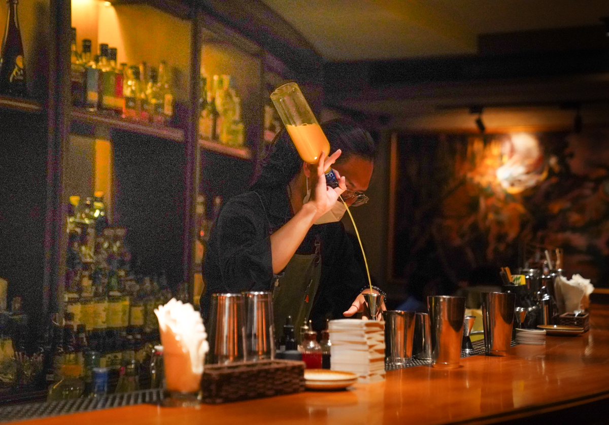 [高雄]GIRAR bar &#038;restaurant- 找不到入口的隱藏版高雄餐酒館~也是厲害酒吧 @美食好芃友