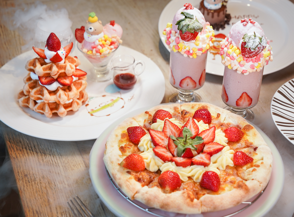 [高雄]雛菊鬆餅-草莓季必吃粉紅甜點套餐!超療癒草莓pizza、草莓鬆餅塔、草莓奶昔 @美食好芃友