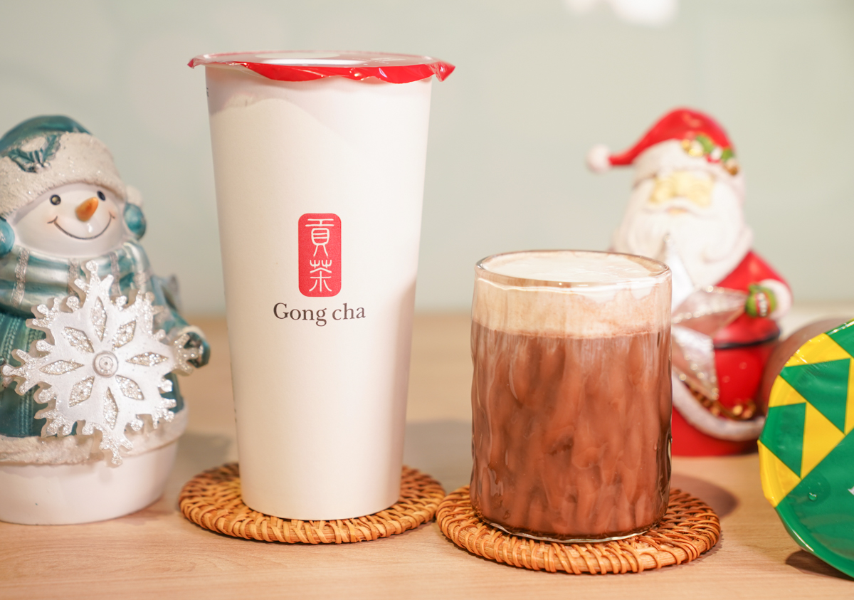 冬季來杯暖暖巧克力飲吧!貢茶冬季巧巧話~奶蓋熱巧克力、熱巧克力拿鐵、巧克力熱奶~還有限量聖誕封杯 @美食好芃友