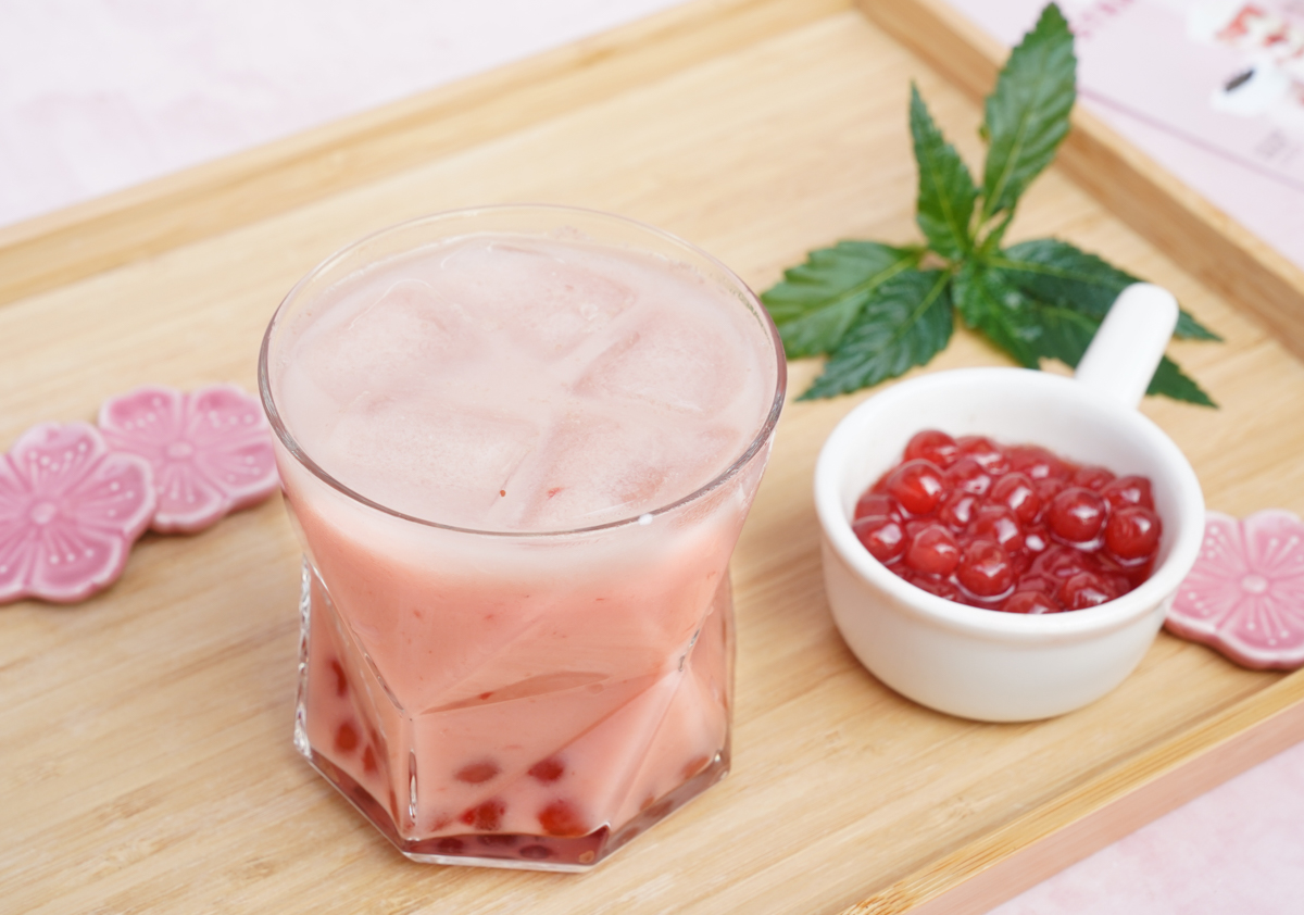 季節限定粉色魅力~貢茶「草莓甜心」系列飲品!回到初戀酸甜味~ @美食好芃友