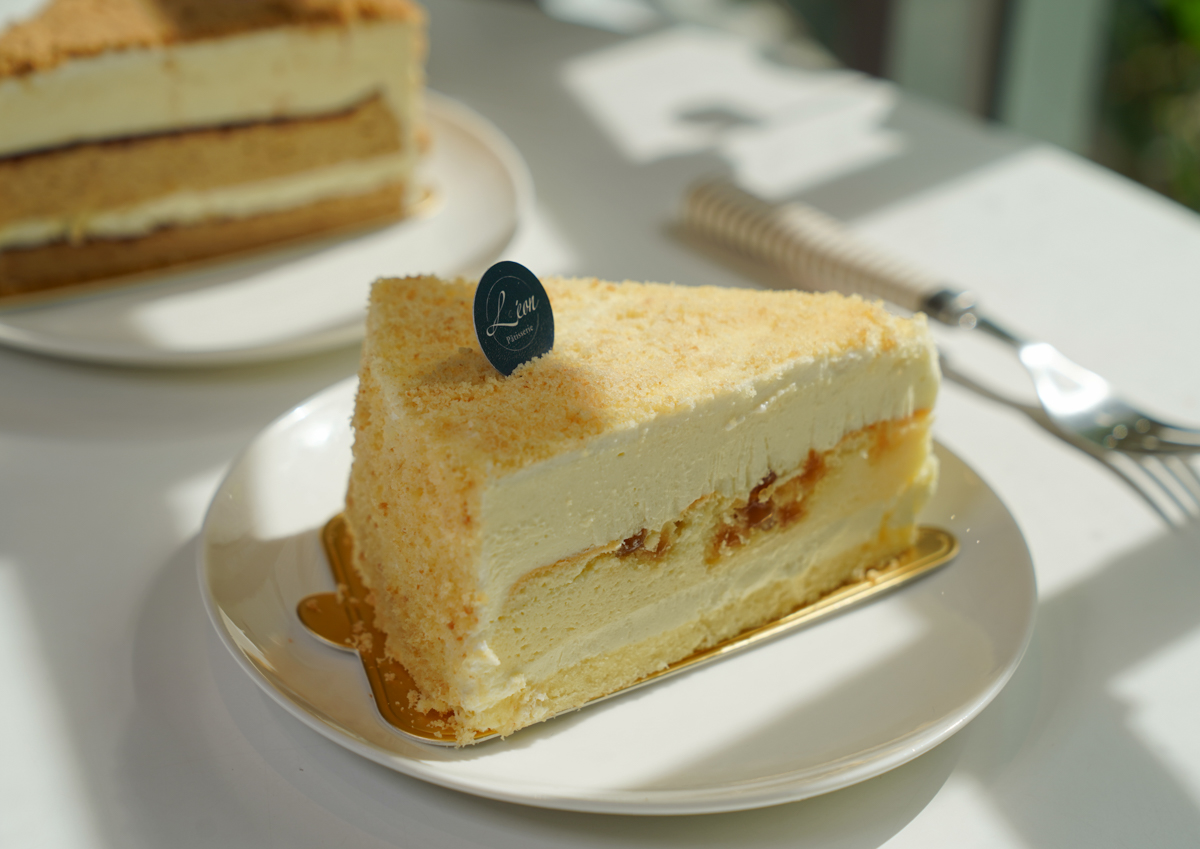 [高雄]雷昂甜點烘焙工坊-隱藏版人氣高雄法式甜點!一吃驚豔乳酪雙重奏蛋糕 @美食好芃友