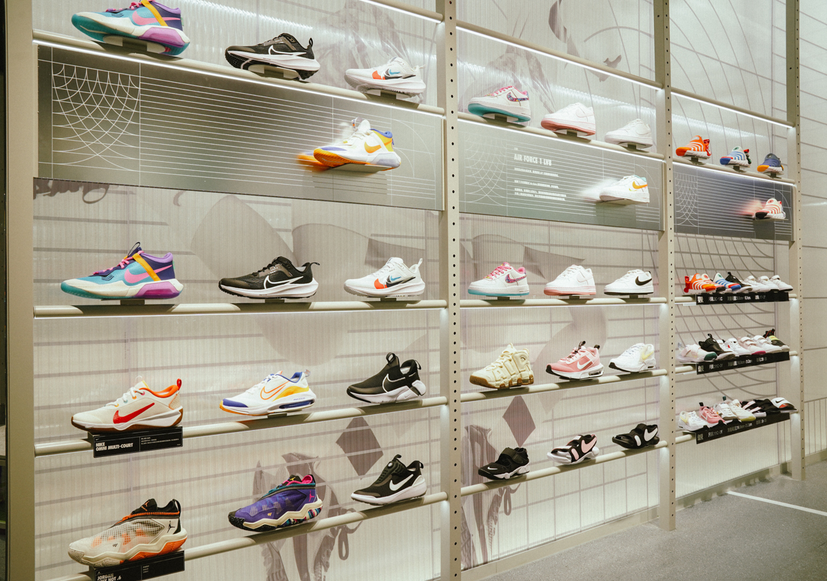 [高雄]尚亨三民NIKE專賣店重新開幕!最新最in Nike潮鞋、潮服逛起來!全台第一家街邊門市𝟐.𝟎 @美食好芃友