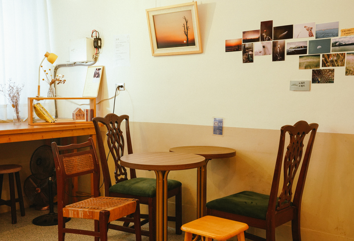 [屏東咖啡推薦]雁行咖啡-勝利星村旁靜謐老屋咖啡店~好吃的蔬食早午餐、自家烘焙咖啡 @美食好芃友