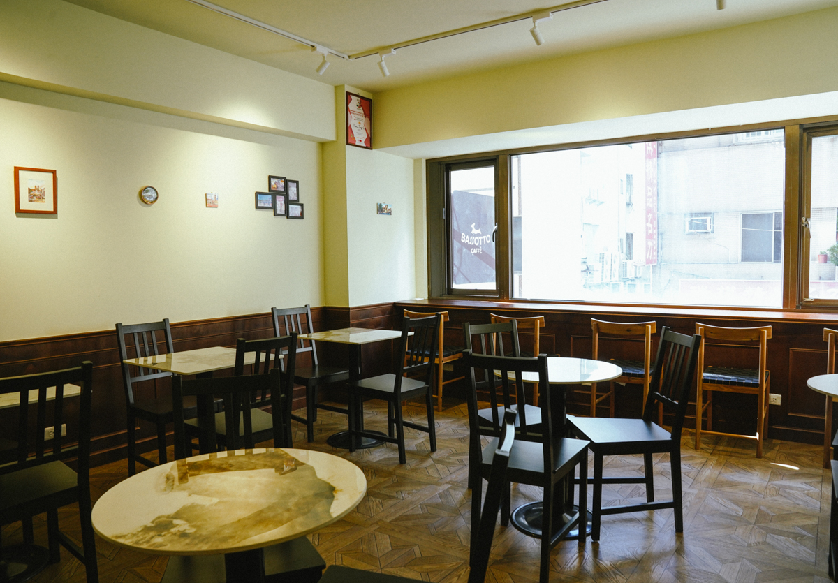 [高雄]巴索托咖啡館Bassotto Caffè-高雄文化中心周邊厲害義式咖啡館!咖啡可頌都必點! @美食好芃友