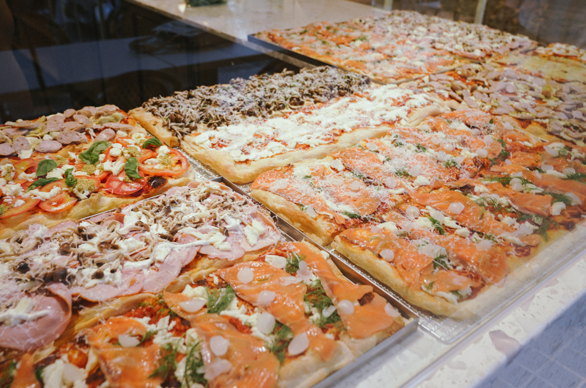 [高雄披薩推薦]Rom&#8217;antica Pizza 羅馬披薩-超特別料多薄脆高雄義式pizza!還可以看國外帥主廚 @美食好芃友