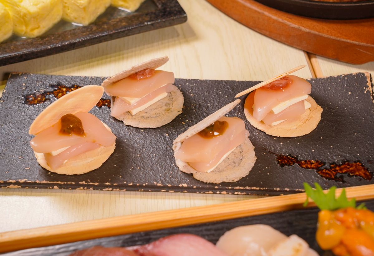 [漢神巨蛋美食]あこや太羽魚貝料理-一秒出國日本味!必吃北海道花魚定食x看不見飯生魚散壽司 @美食好芃友
