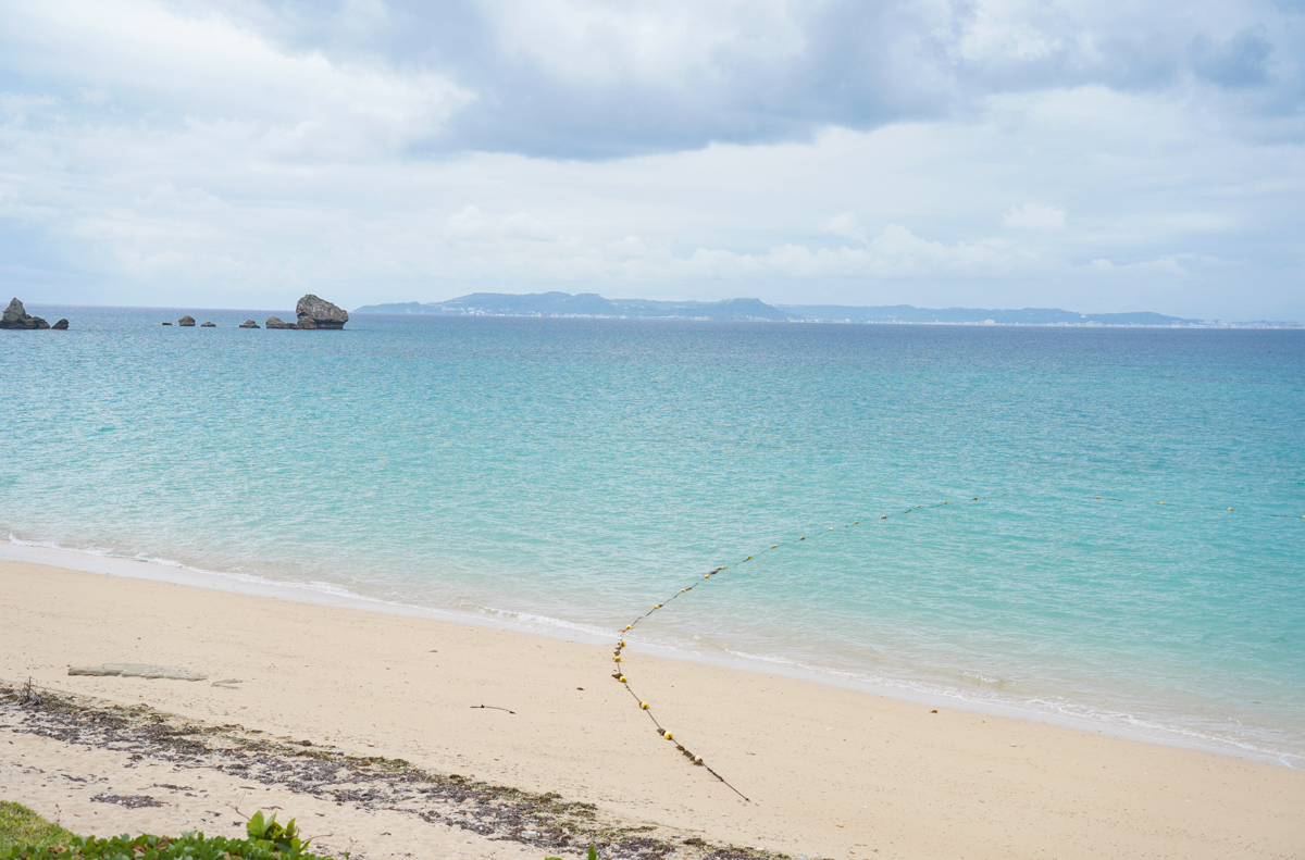 [沖繩景點]津堅島-超chill沖繩秘境小島!獨享蔚藍海水包圍的絕美海灘 @美食好芃友