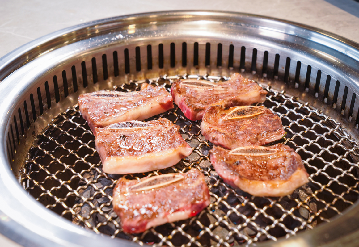 [旗山美食]東明川日式燒肉-旗山也有厲害高雄日式燒肉!吃到感動的日本宮崎和牛! @美食好芃友