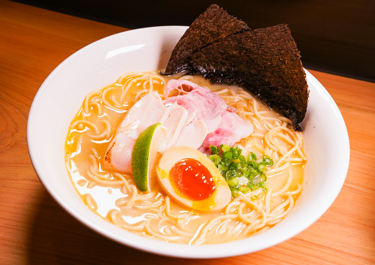 [高雄餐酒館推薦]迷路小章魚高雄店-大推油封鴨腿松露燉飯x檸檬蒜香淡菜 @美食好芃友