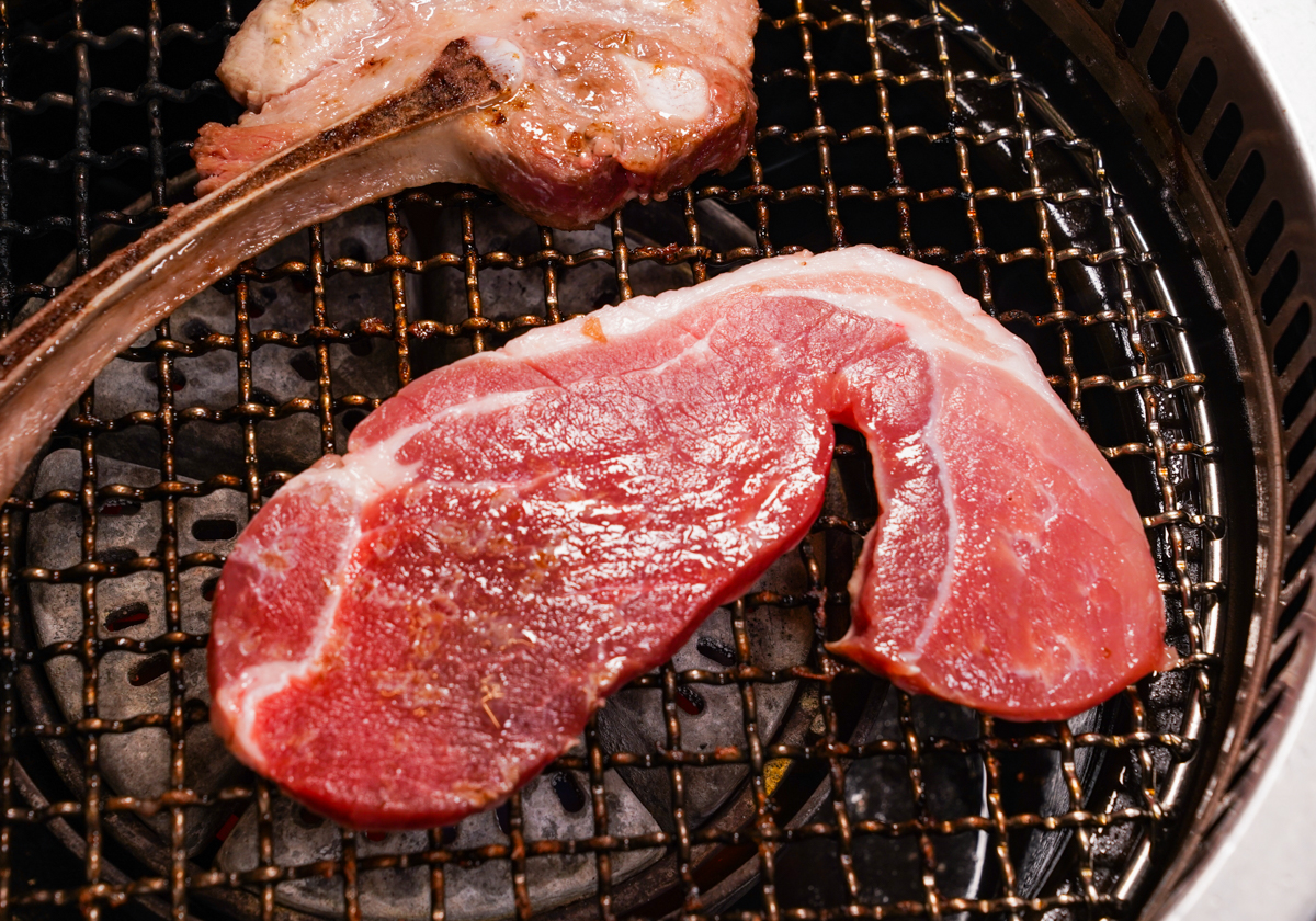 [鳳山美食] 一底夯燒肉專賣旗艦店-好吃不貴精緻高雄燒肉!超實在肉量x自助吧甜點飲料吃到飽 @美食好芃友