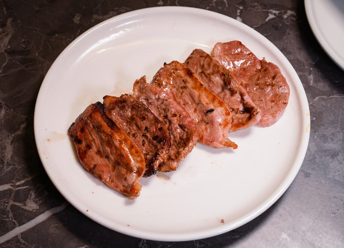 [鳳山美食] 一底夯燒肉專賣旗艦店-好吃不貴精緻高雄燒肉!超實在肉量x自助吧甜點飲料吃到飽 @美食好芃友