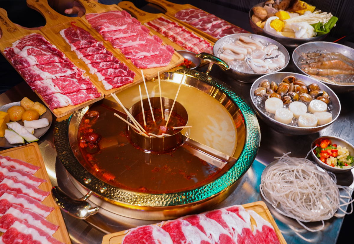 [高雄]瑞弘號深海鮮魚湯-自由市場周邊低調美食!超鮮美蚵仔滷肉飯、好吃虱目魚肚麵線 @美食好芃友