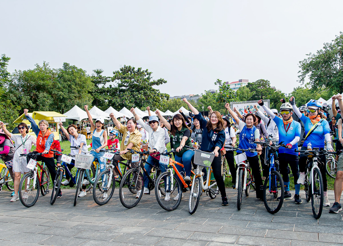 2024高雄乘風而騎~輕鬆騎自行車遊高雄生活圈!享受美食市集超Chill @美食好芃友