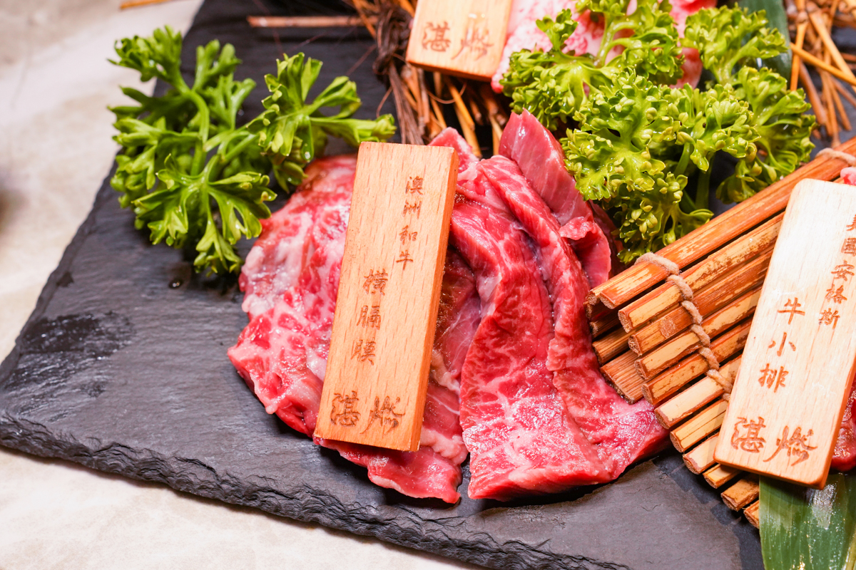 [高雄美食]湛燃燒肉 Yakiniku Azure-人氣高檔高雄燒肉店!一吃愛上的日本A5和牛、生鮭魚麵 @美食好芃友