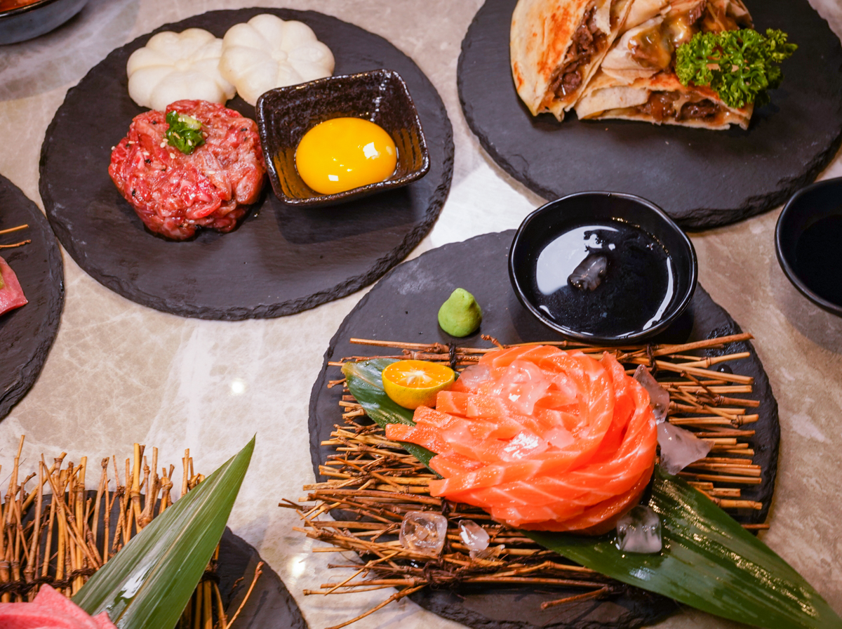 [高雄美食]湛燃燒肉 Yakiniku Azure-人氣高檔高雄燒肉店!一吃愛上的日本A5和牛、生鮭魚麵 @美食好芃友