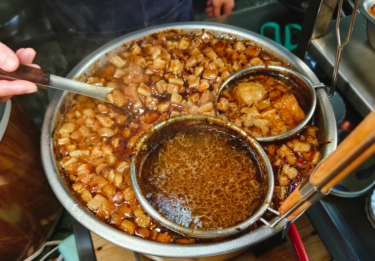 [高雄]惦小二鱸魚湯-高雄漢口街隱藏版美食!超鮮高雄早餐魚湯 + 超好吃高雄煎魚腸! @美食好芃友