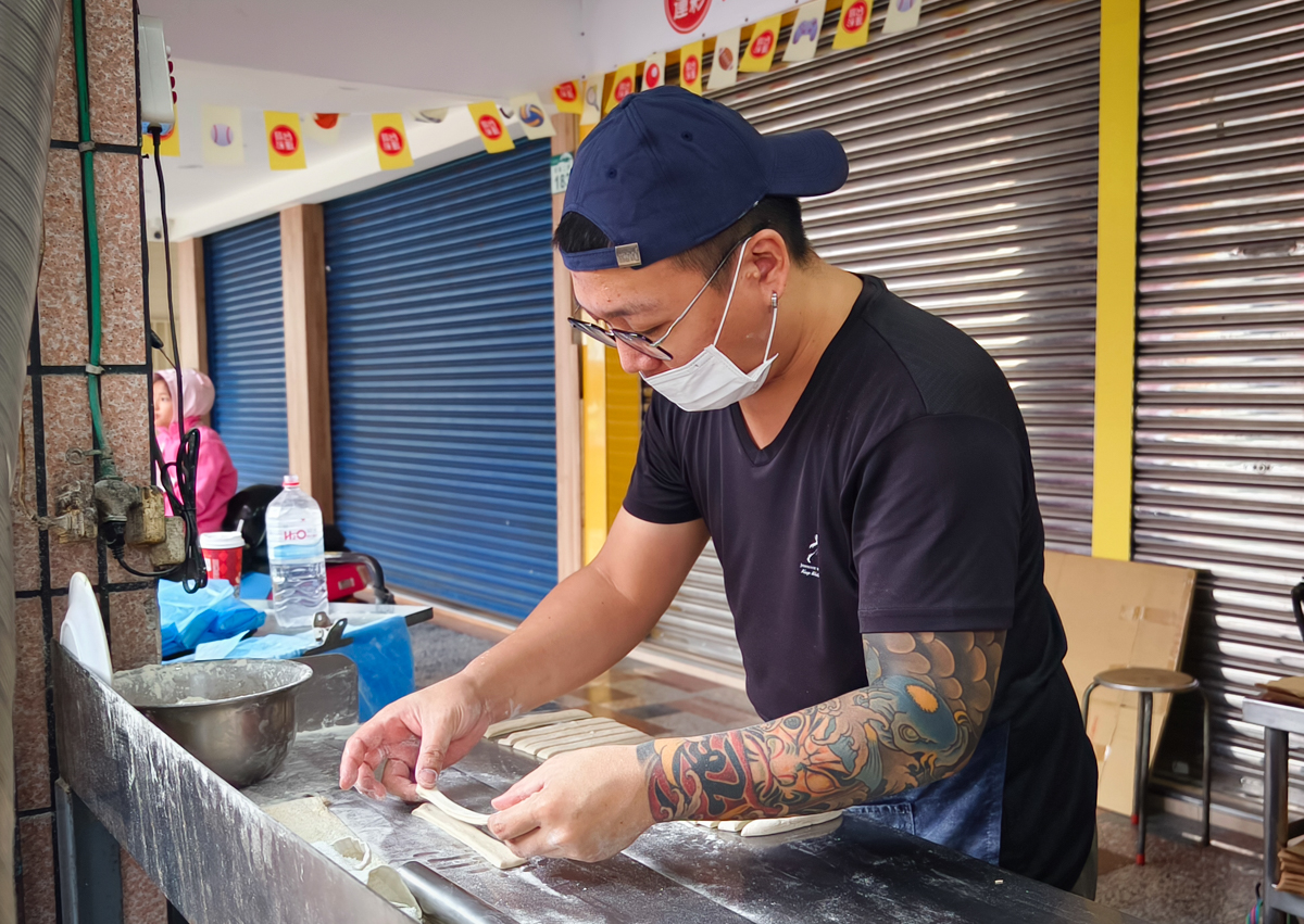 [高雄]老莊豆漿店-每日排隊50年高雄豆漿老店~經典好吃豆漿油條高雄早餐 @美食好芃友