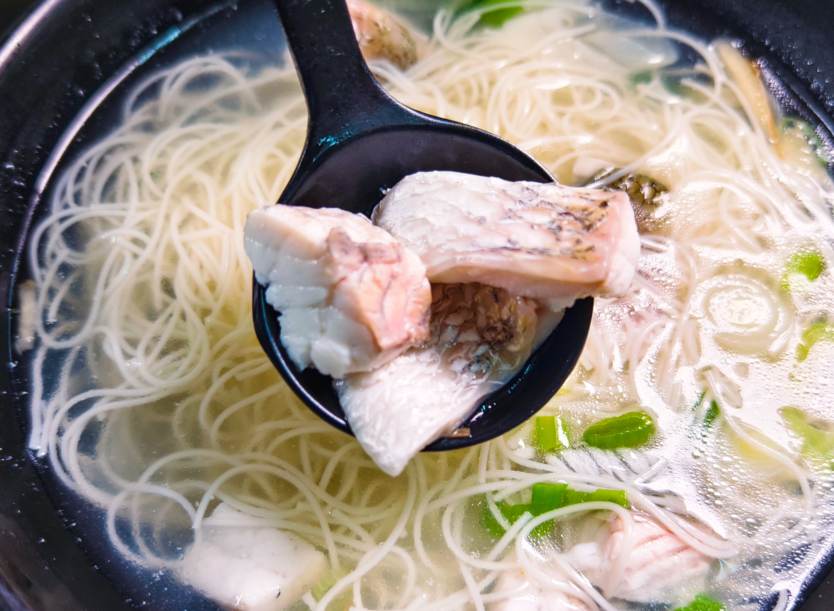 [高雄]嵐午食鍋燒麵-高雄本館路週邊隱藏版好吃鍋燒麵!澎湖闆娘的超鮮湯頭! @美食好芃友