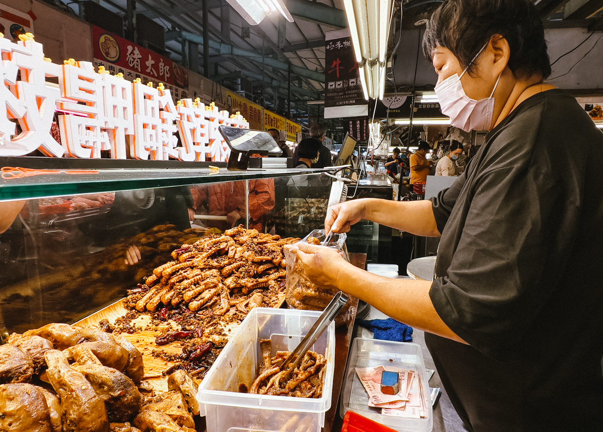 [台中住宿推薦]愛麗絲國際大飯店-近勤美綠園道質感商務旅店! 十分鐘到台中火車站 @美食好芃友