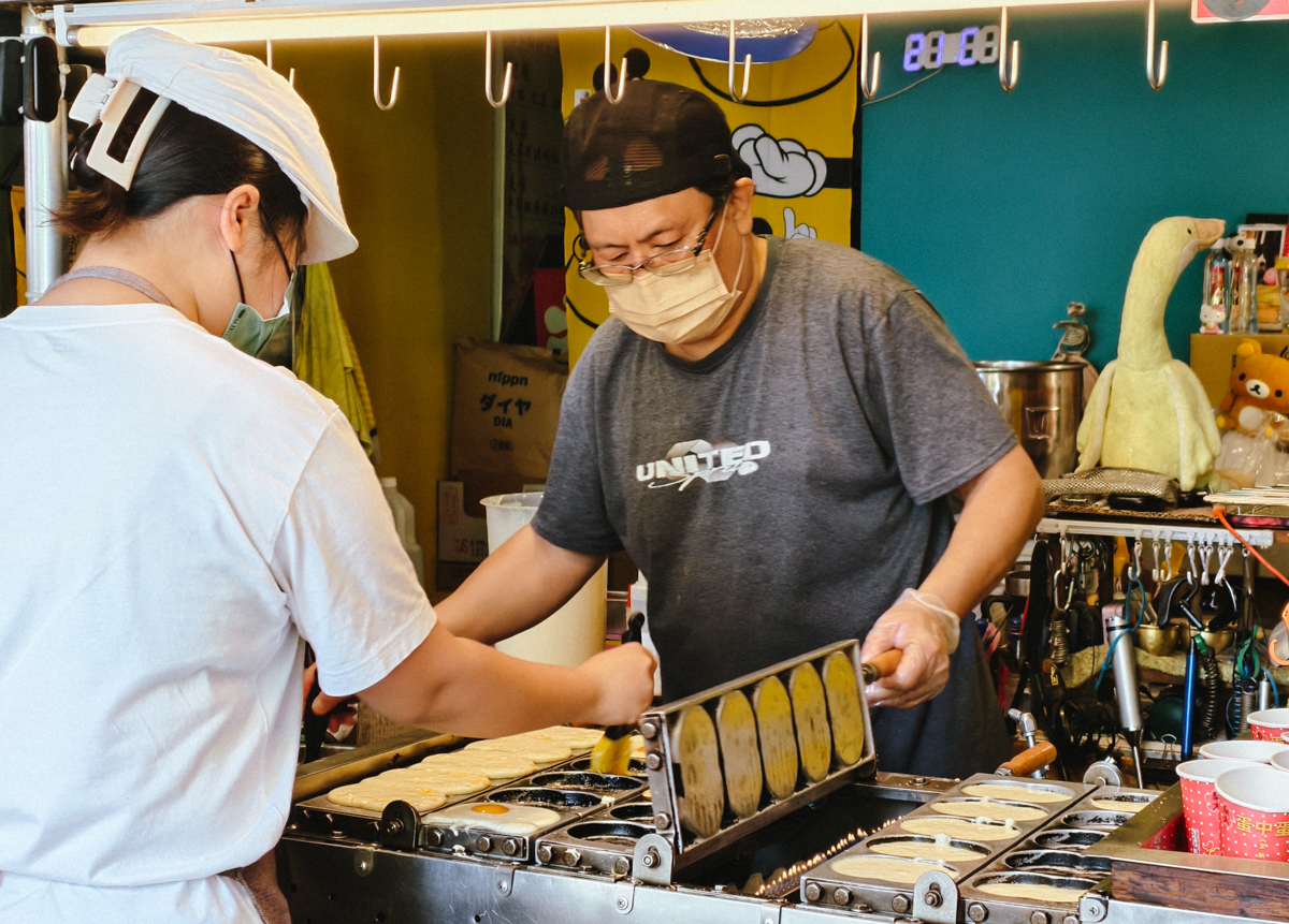 挑戰300元吃6樣高雄旗山老街美食~過年就要逛全台最旺旗山老街 @美食好芃友