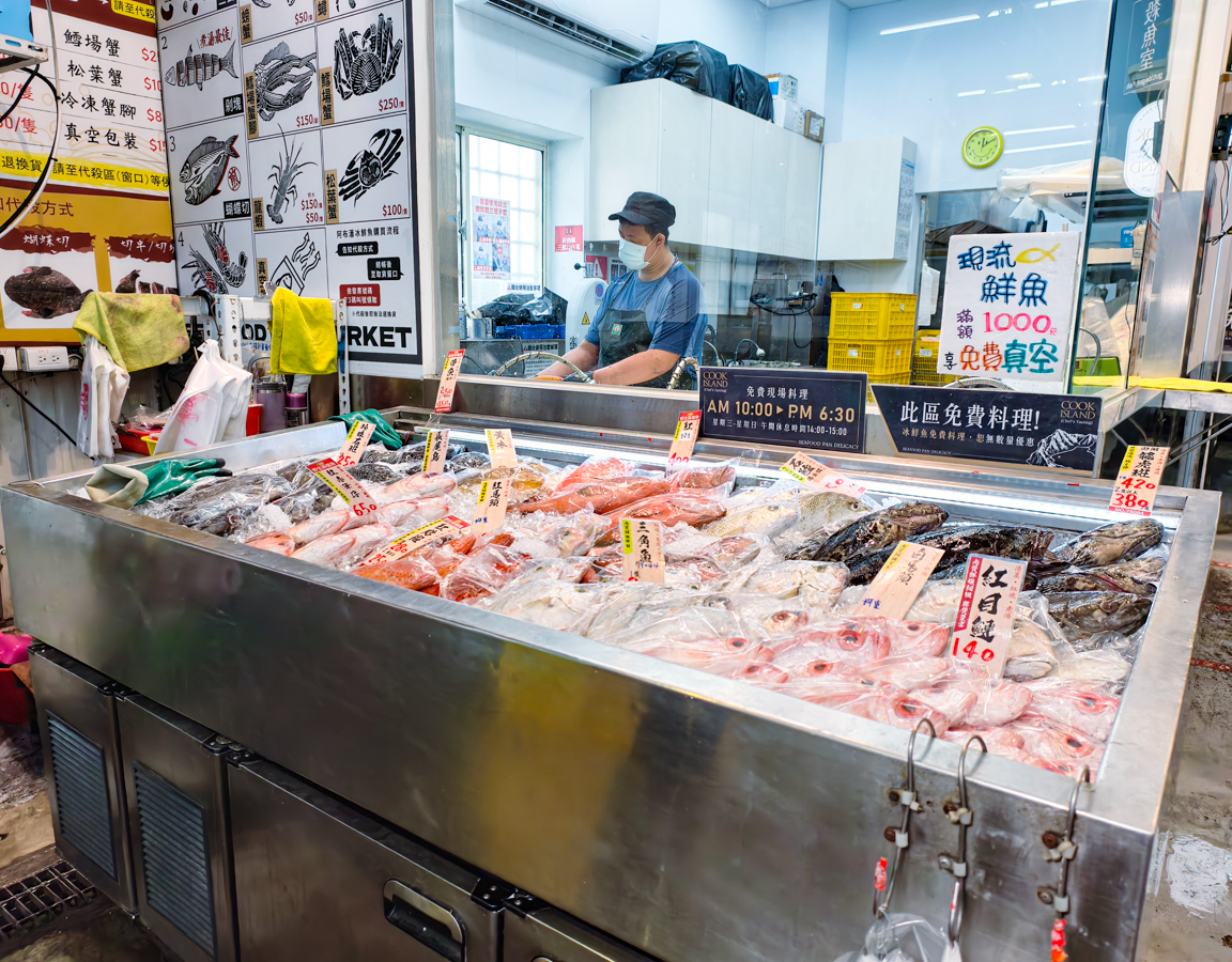 [台中]阿布潘水產-台灣水產第一品牌!活體海鮮、生魚片、海鮮熟食通通有～母親節外帶輕鬆上桌 @美食好芃友