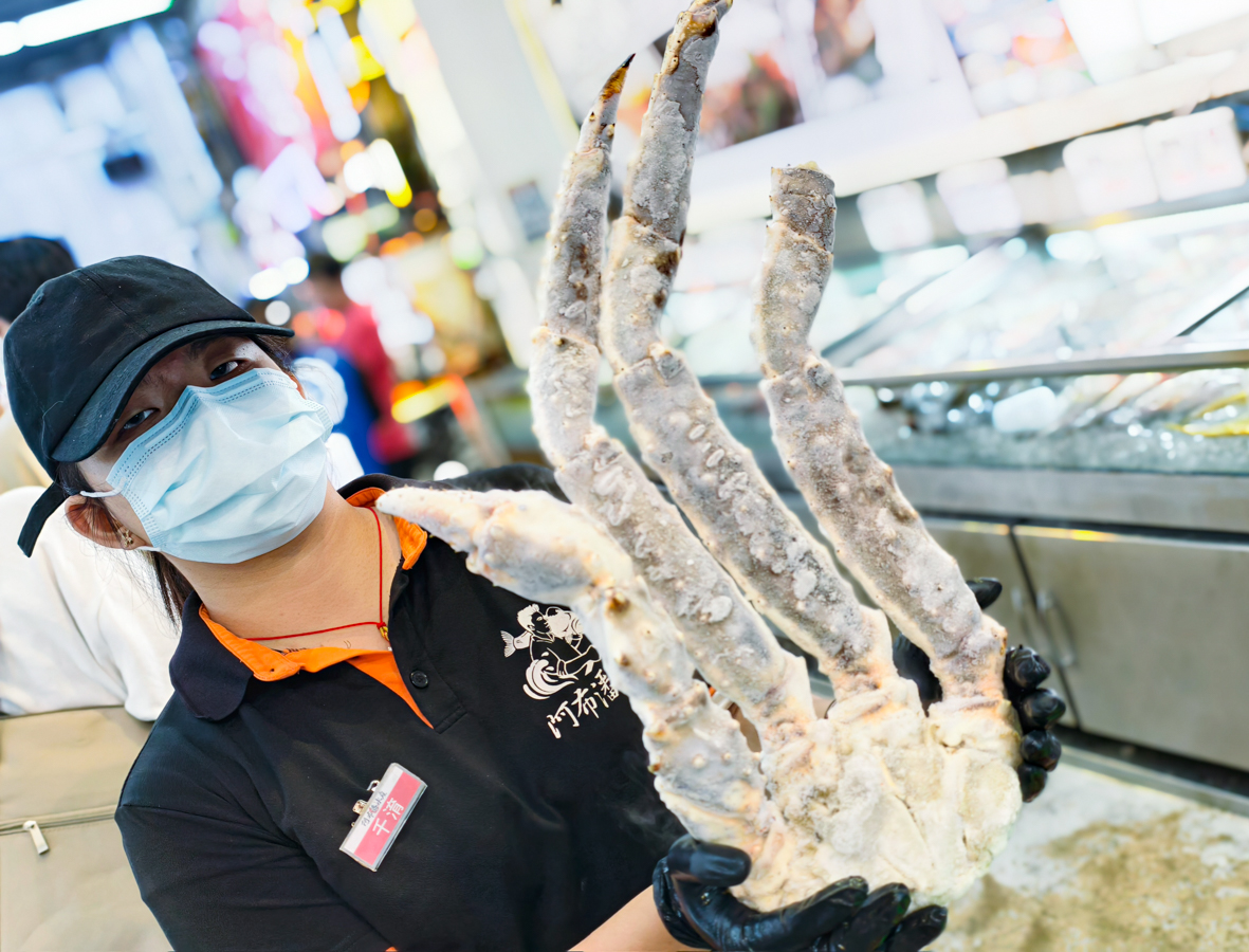 [台中]阿布潘水產-台灣水產第一品牌!活體海鮮、生魚片、海鮮熟食通通有～母親節外帶輕鬆上桌 @美食好芃友