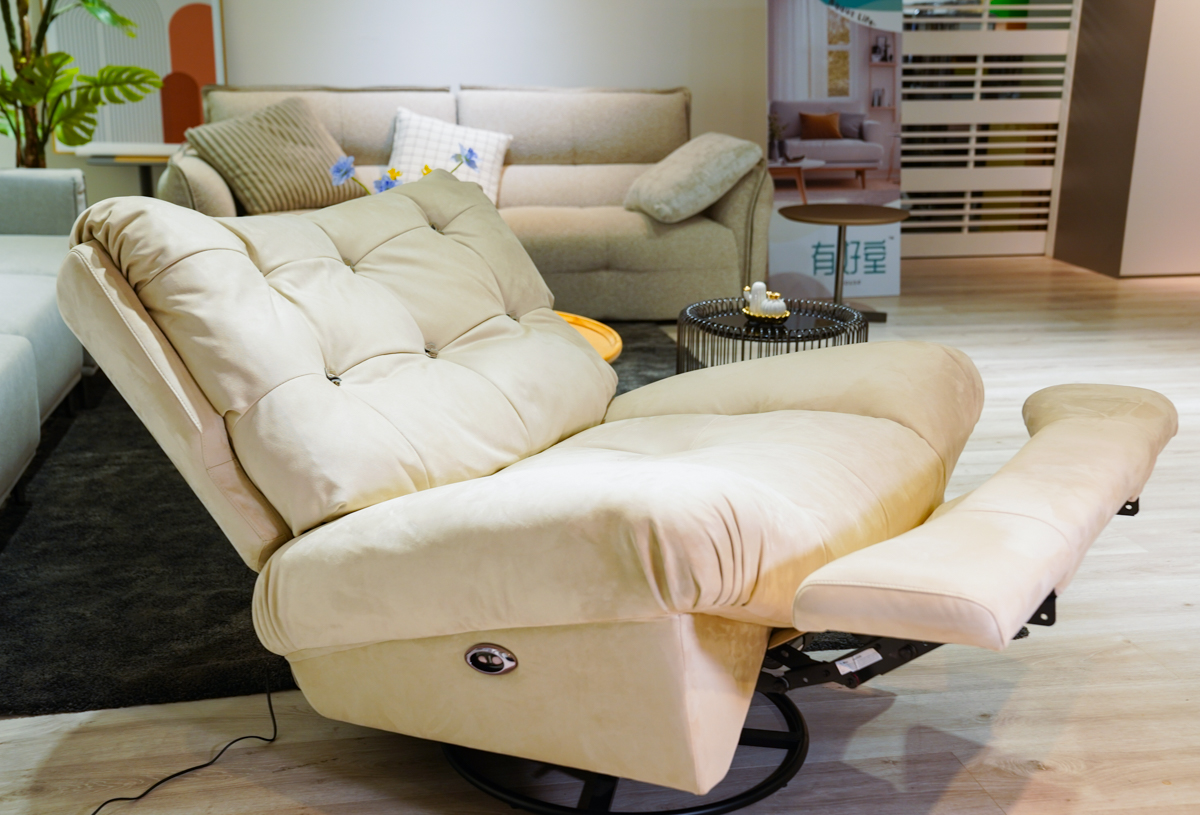 [高雄沙發推薦]有好室家具- 小資超愛高CP值沙發! 一坐保證愛上的雲朵電動功能休閒單椅 @美食好芃友（芃芃）