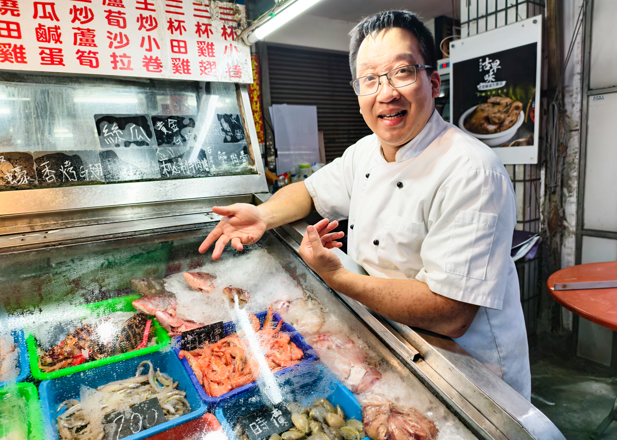 [高雄]廖海產-在地人推薦!40年高雄海鮮台菜~超新鮮炒海瓜子、炸魚蛋、炸銀魚必點 @美食好芃友