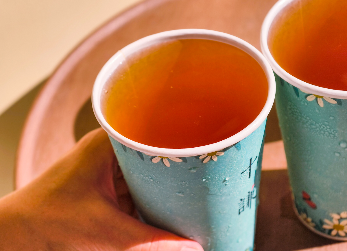 [高雄]十謙風味茶飲-自強夜市隱藏版好喝高雄手搖飲!每日現煮花草茶一杯不用50!? @美食好芃友