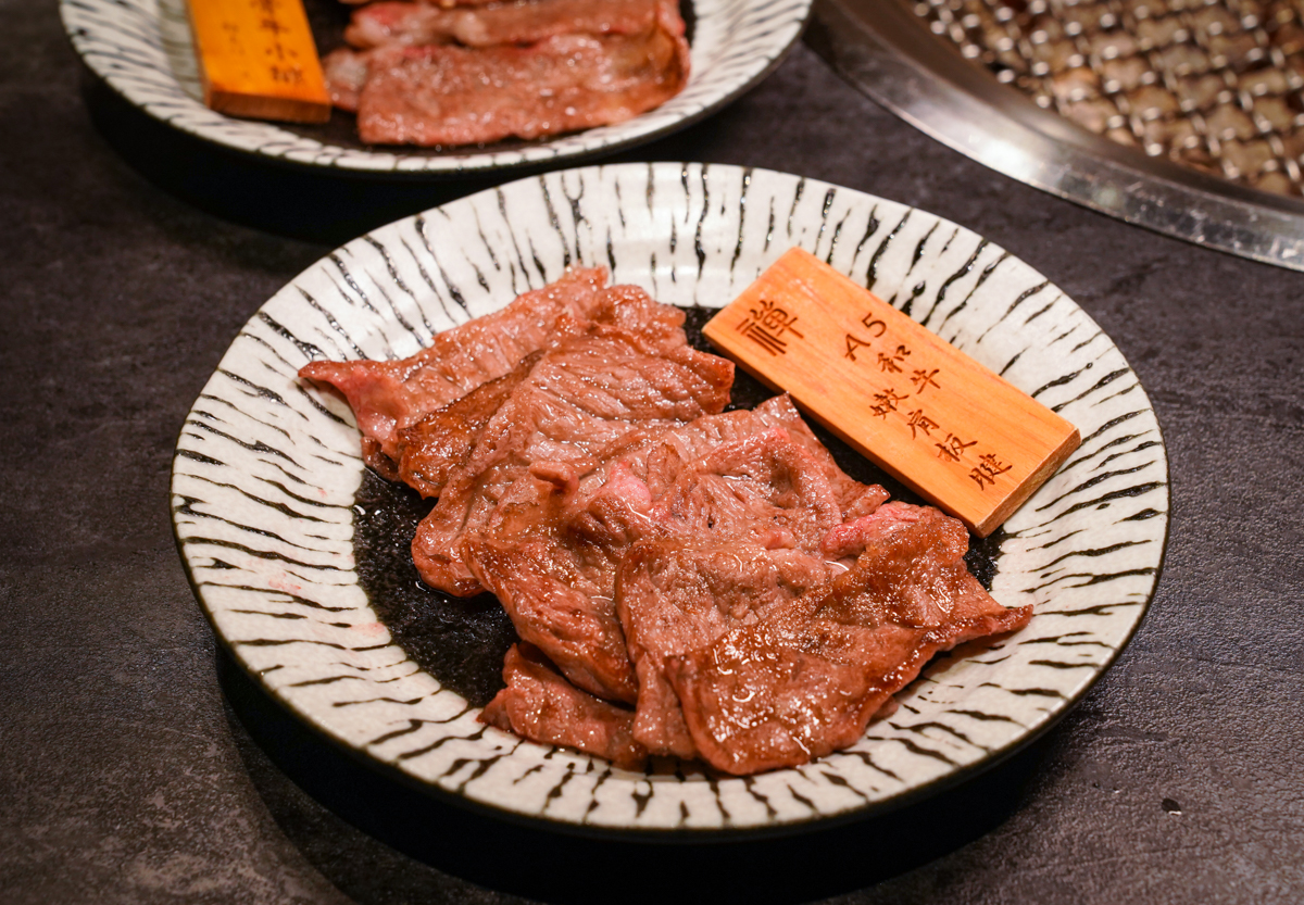 [高雄]禪燒肉高雄店zen yakiniku-佔地百坪高雄頂級燒肉!氣派裝潢x好吃和牛燒肉 @美食好芃友（芃芃）