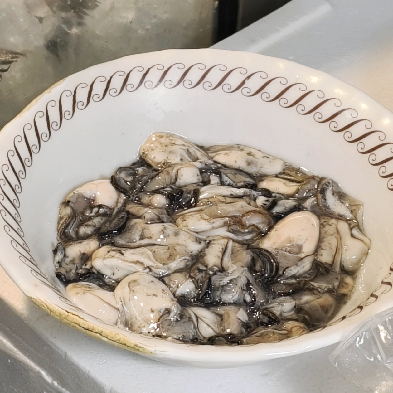 [高雄]金聖春海產-40年老牌旗津好吃海產!!平實價格、每桌都點螃蟹粥! @美食好芃友（芃芃）