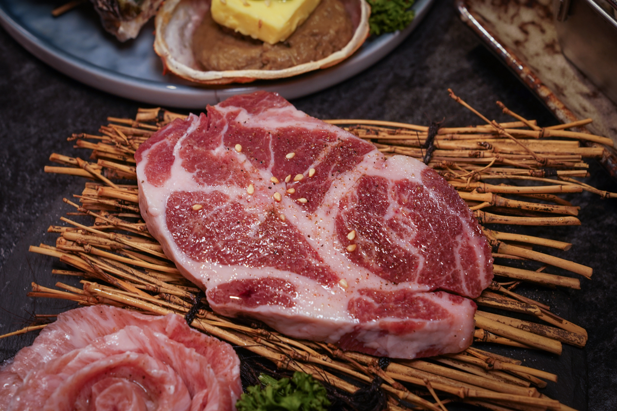 [高雄]D-Meat燒肉餐酒館- 漢神巨蛋周邊超夯餐廳!有唱歌包廂x專人代烤燒肉x私房料理 @美食好芃友（芃芃）