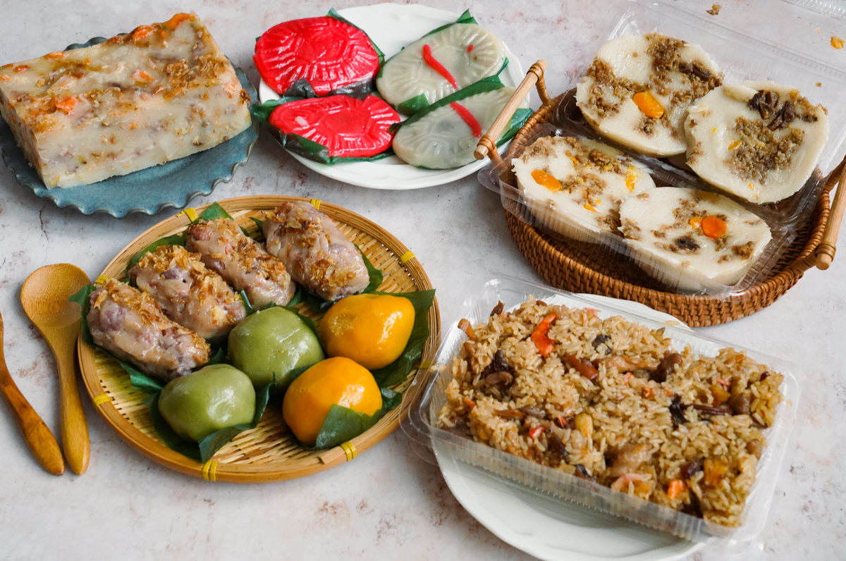 [高雄]雙豪油飯-高雄武廟市場40年客家大姐手作粿!芋粿、草仔粿、菜頭粿、碗粿都好吃!做倒賣滿月的料多油飯 @美食好芃友（芃芃）