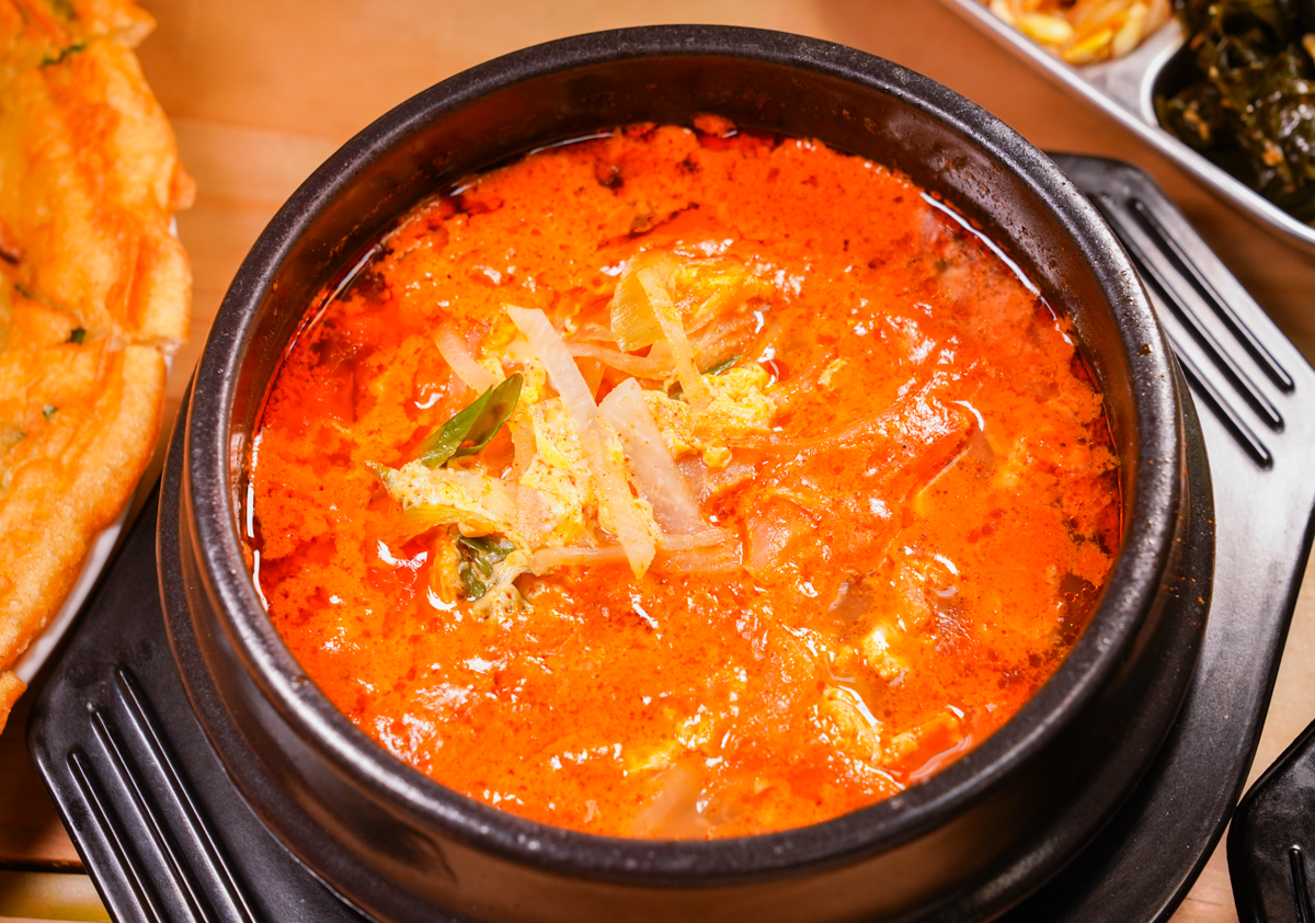 [高雄]李氏朝鮮館－武廟商圈高雄韓式料理20年老店!韓國華僑老闆的好手藝~必吃炸醬麵 @美食好芃友（芃芃）
