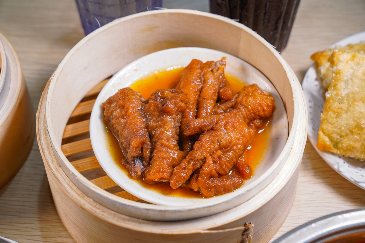 [高雄]寧寧港式宵夜-開業多年高雄宵夜名店!晚餐賣到宵夜的平價麻奶煲、港式點心蒸籠 @美食好芃友