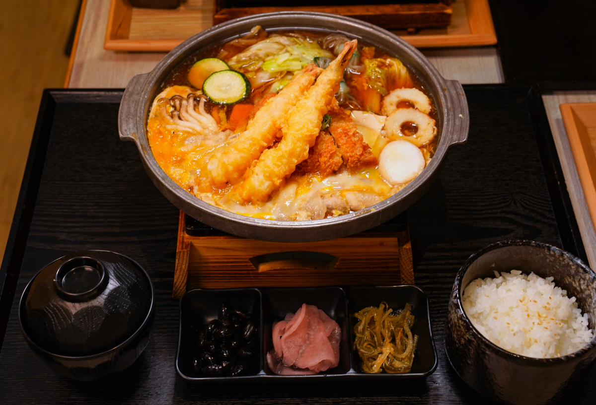 [高雄]小泉聚場義享天地店－義享聚餐最愛日料!浮誇份量大阪風和食料理 @美食好芃友