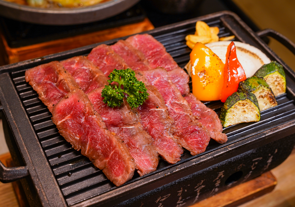 [高雄]小泉聚場義享天地店－義享聚餐最愛日料!浮誇份量大阪風和食料理 @美食好芃友