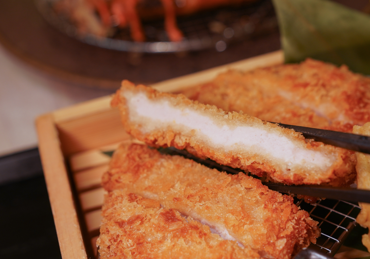 [高雄]小泉聚場義享天地店－義享聚餐最愛日料!浮誇份量大阪風和食料理 @美食好芃友