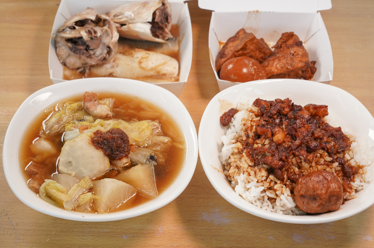 [高雄]打狗川古早味什菜-人氣大寮小吃!早餐開始賣的阿嬤古早味什菜、黑金肉燥飯、滷魚頭 @美食好芃友（芃芃）