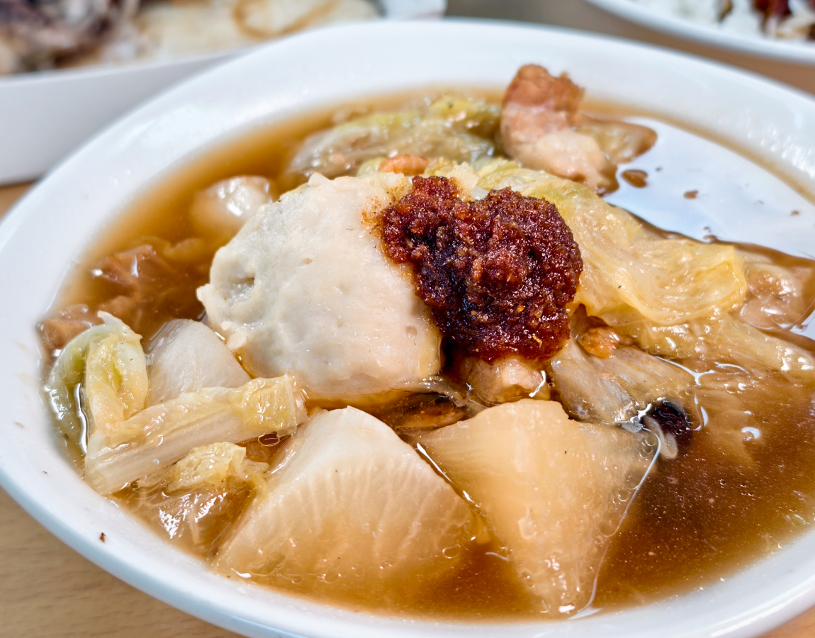 [高雄]打狗川古早味什菜-人氣大寮小吃!早餐開始賣的阿嬤古早味什菜、黑金肉燥飯、滷魚頭 @美食好芃友（芃芃）