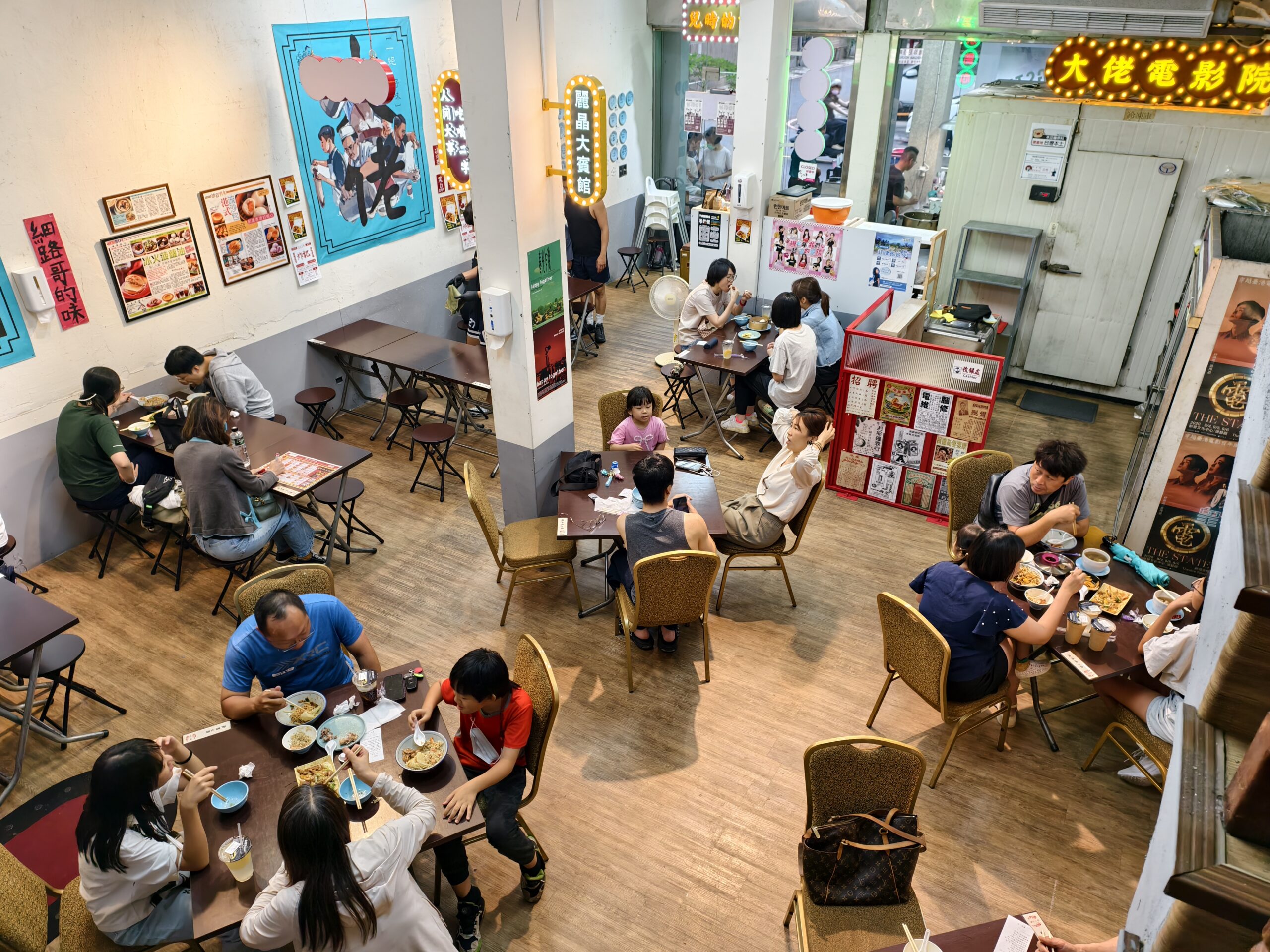 [高雄]港仔大佬-香港師傅40年功力!超感動道地港味高雄港式點心、高雄港式茶餐廳 @美食好芃友（芃芃）