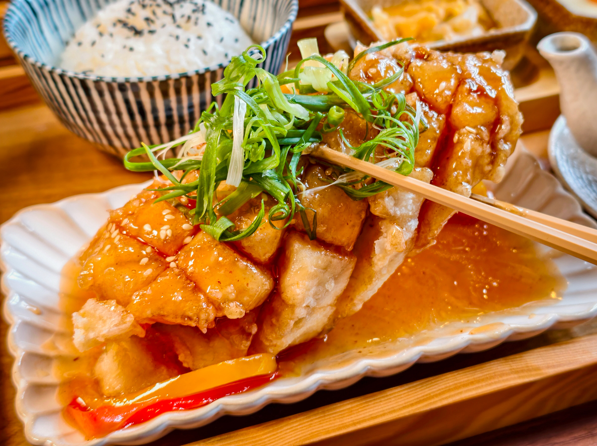 [高雄]金貴中式料理-高雄河堤社區最新中式定食餐廳！一人也能吃中式功夫菜 @美食好芃友（芃芃）