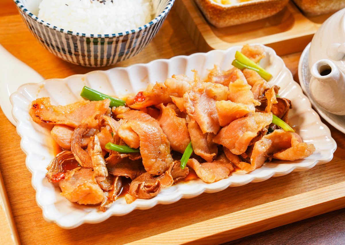 [高雄]金貴中式料理-高雄河堤社區最新中式定食餐廳！一人也能吃中式功夫菜 @美食好芃友（芃芃）