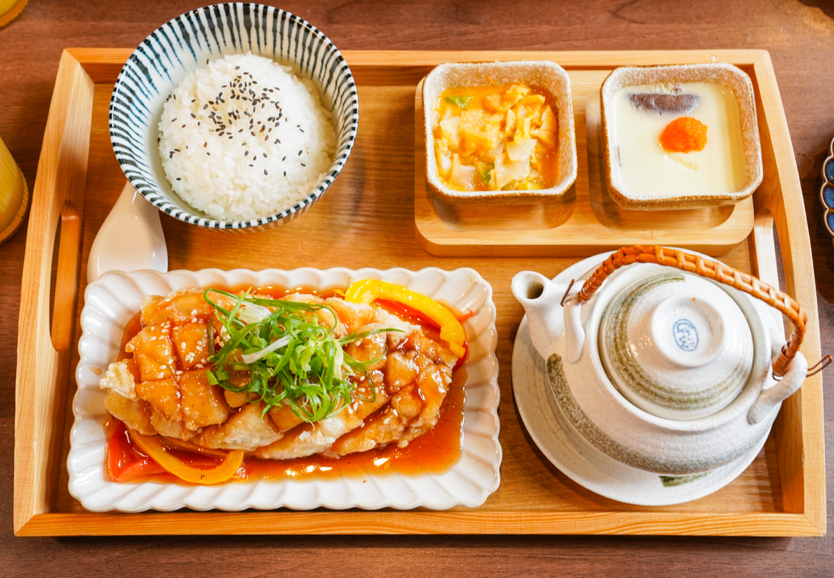 [高雄]金貴中式料理-高雄河堤社區最新中式定食餐廳！一人也能吃中式功夫菜 @美食好芃友（芃芃）