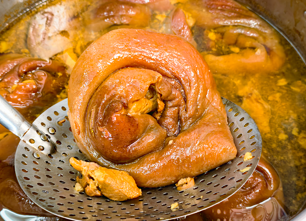 [高雄]318霸王牛肉麵-料好實在鳳山牛肉麵推薦!50元的腿庫飯也太強太好吃~ @美食好芃友（芃芃）